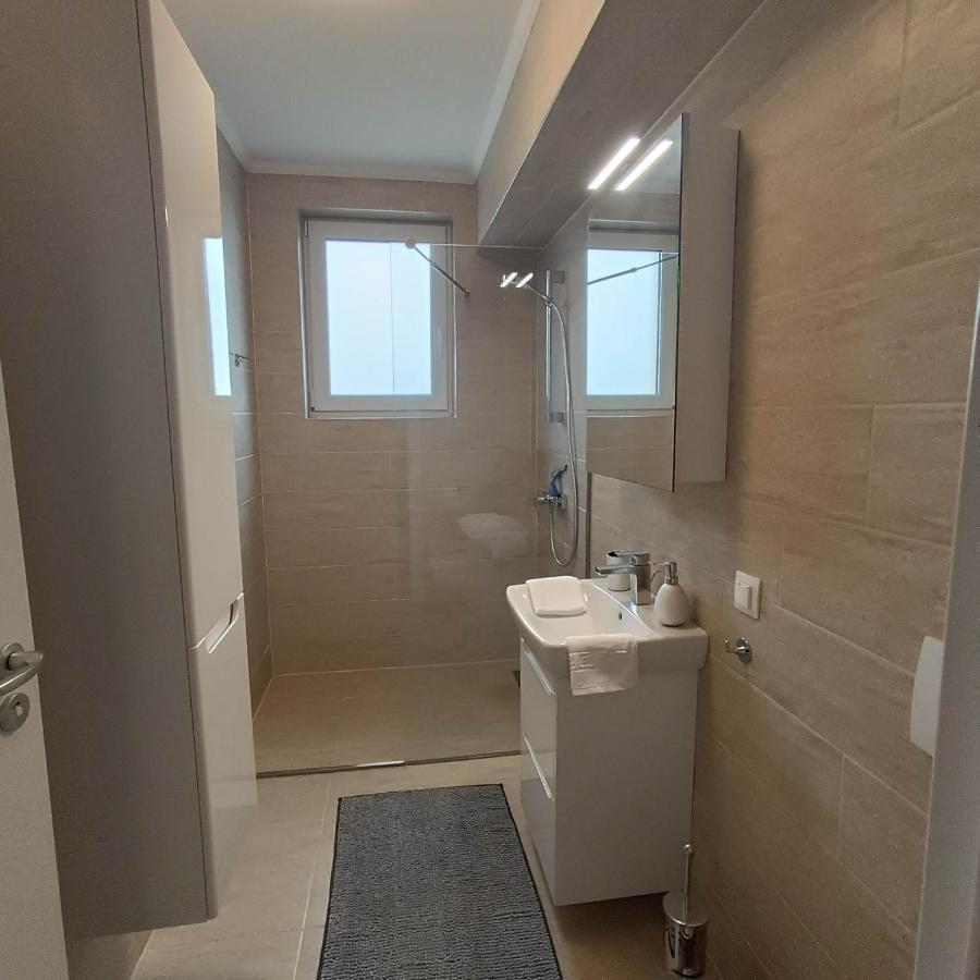 Neue, Moderne Penthousewohnung シギショアラ エクステリア 写真